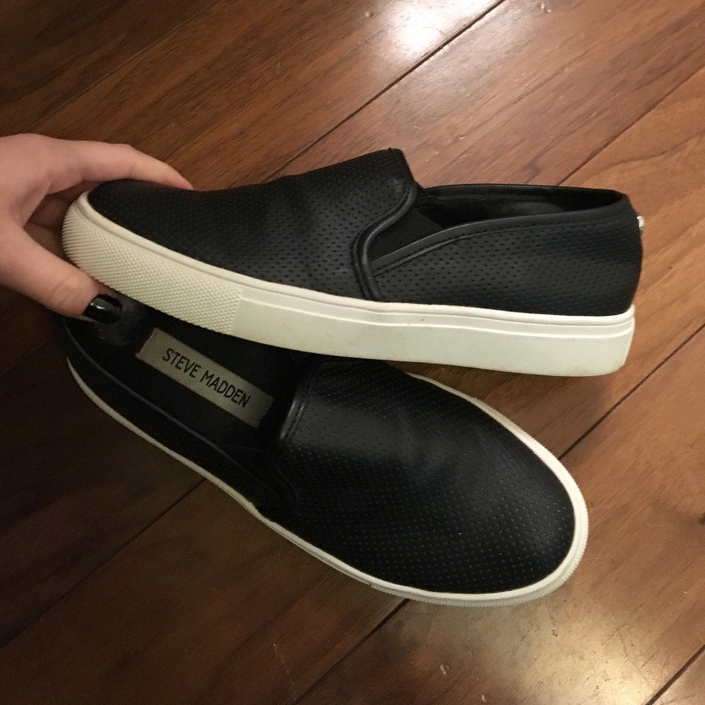 Steve Madden slip on